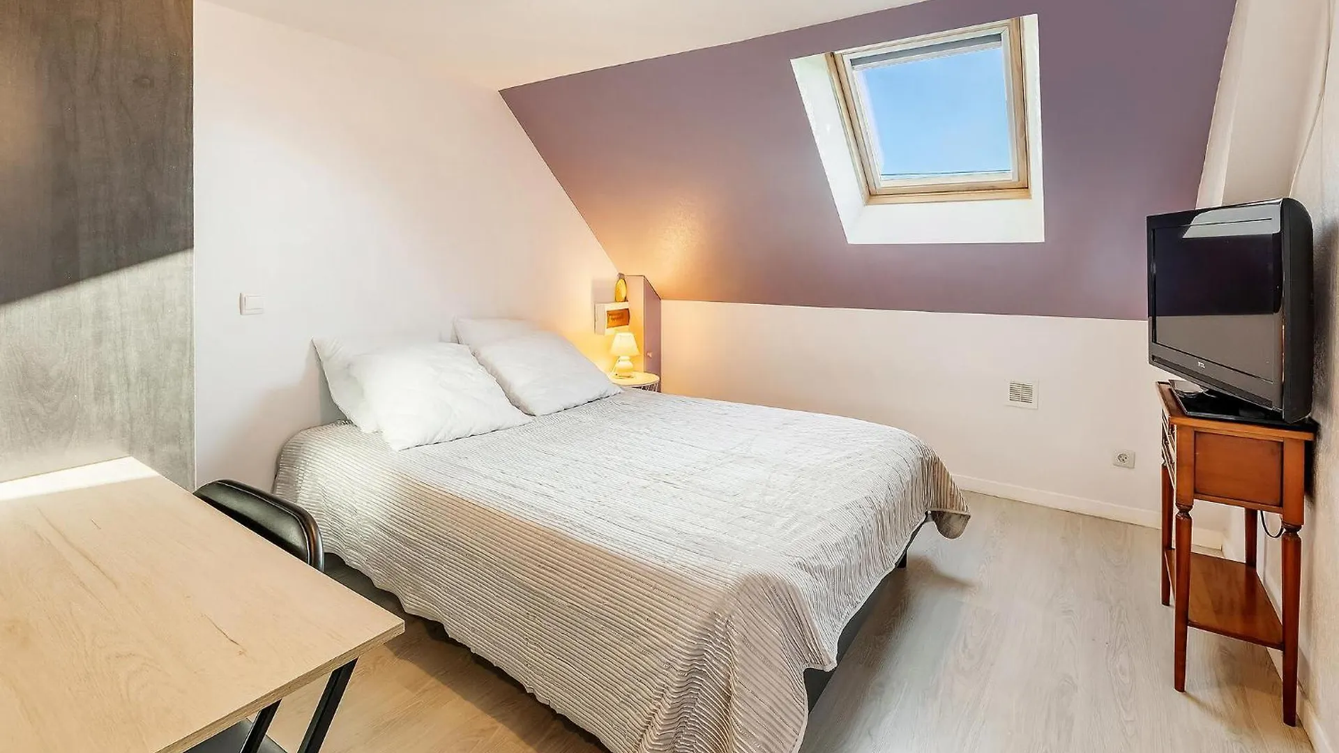 Beautiful Home In Le Ferre With Wifi