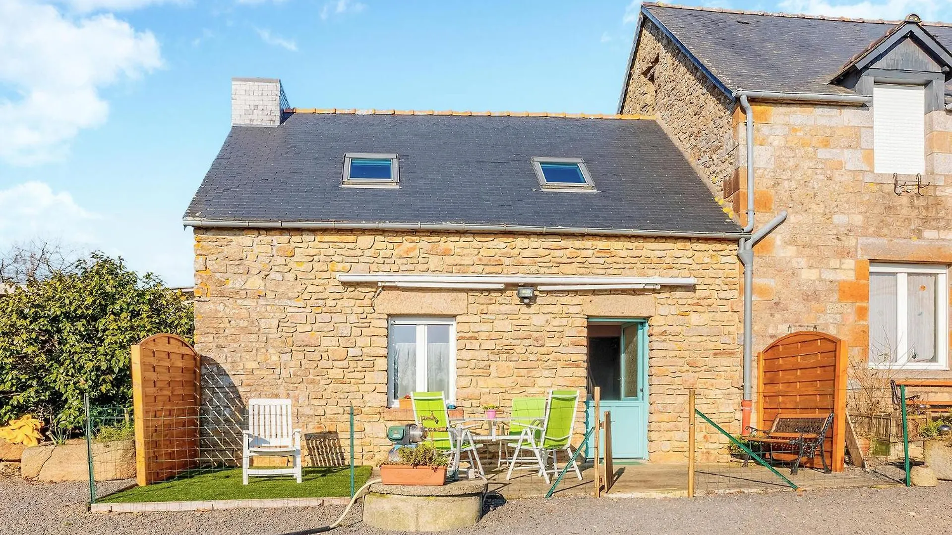 Beautiful Home In Le Ferre With Wifi 0*,